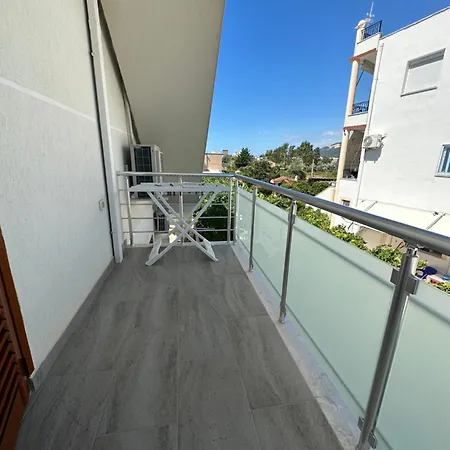 Hodo Apartment *