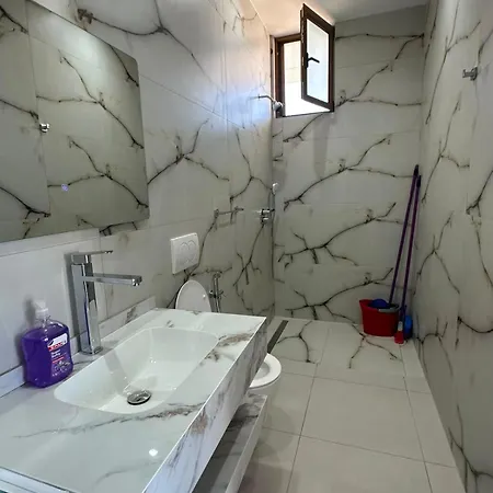 Hodo Apartment *